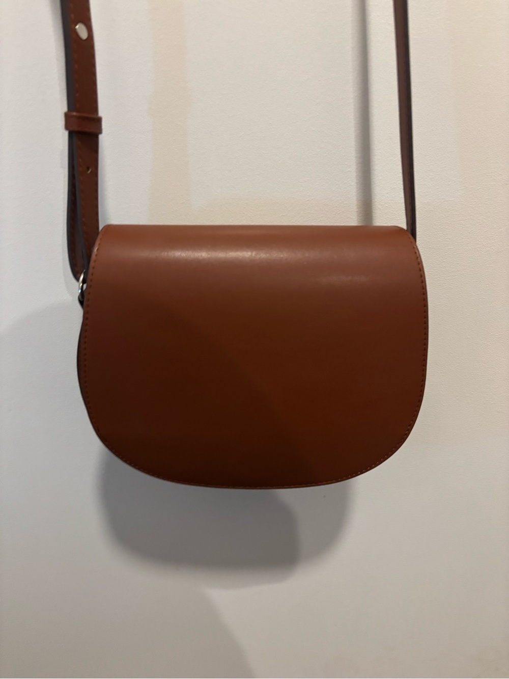Classic Brown Leather Crossbody Bag - Uniqlo